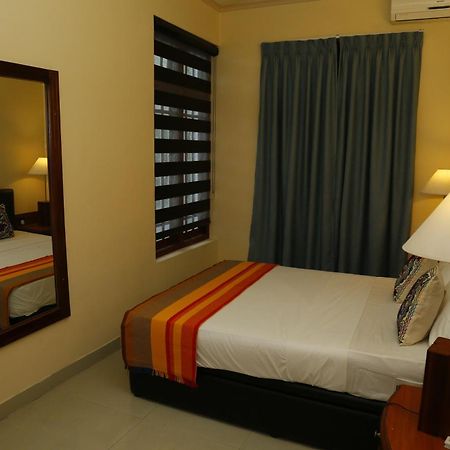 Crown Hills Kandy Inn Eksteriør billede