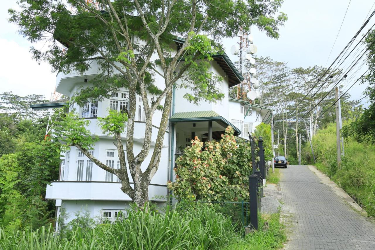 Crown Hills Kandy Inn Eksteriør billede