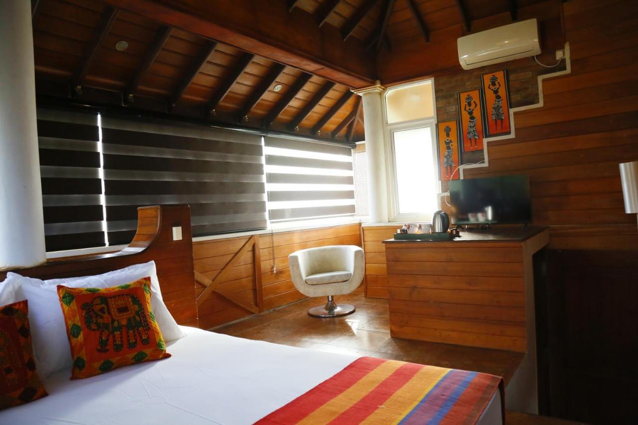 Crown Hills Kandy Inn Eksteriør billede