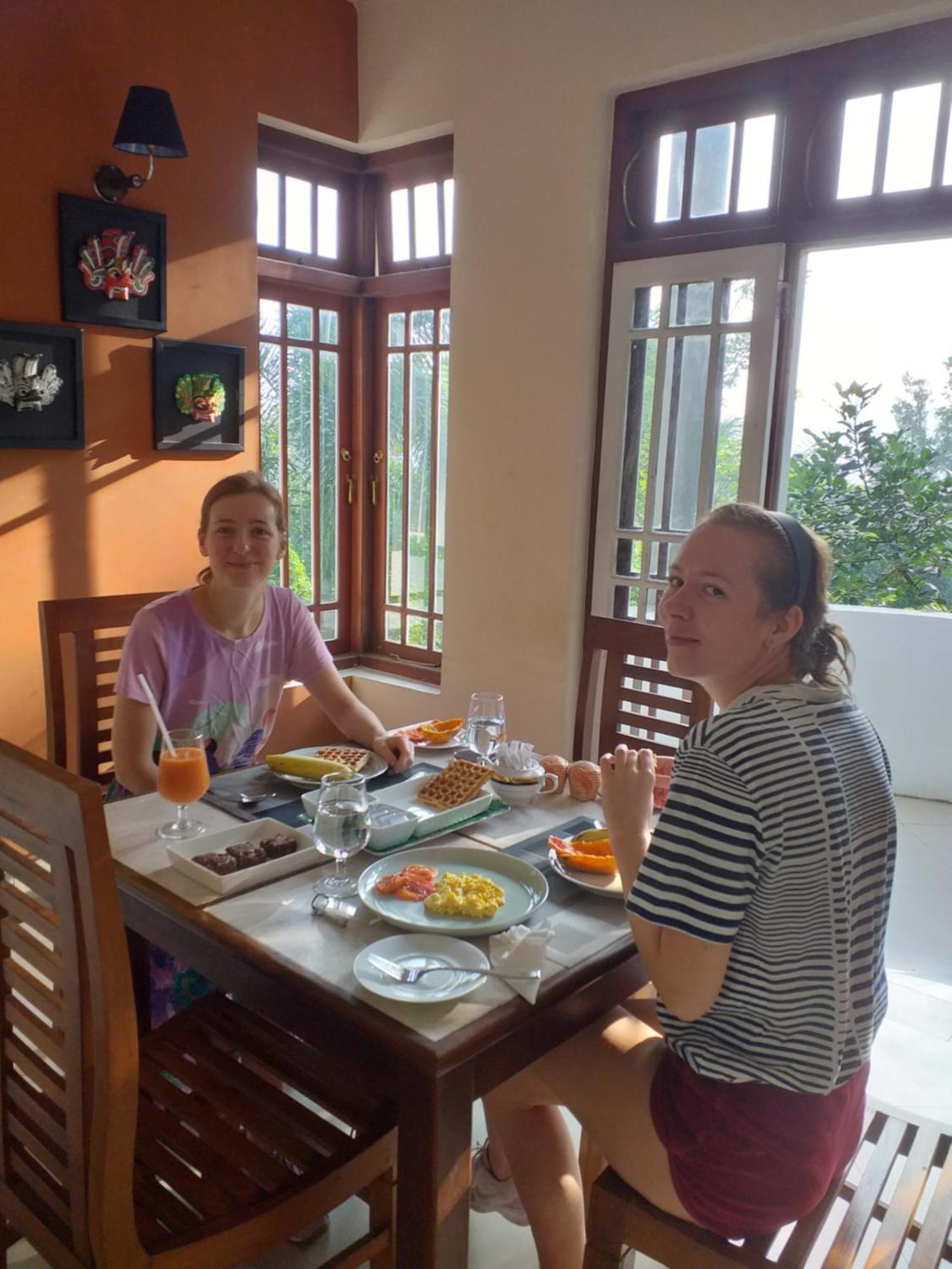 Crown Hills Kandy Inn Eksteriør billede